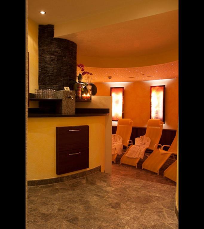 Hotel Garni Angela Ишгъл Екстериор снимка