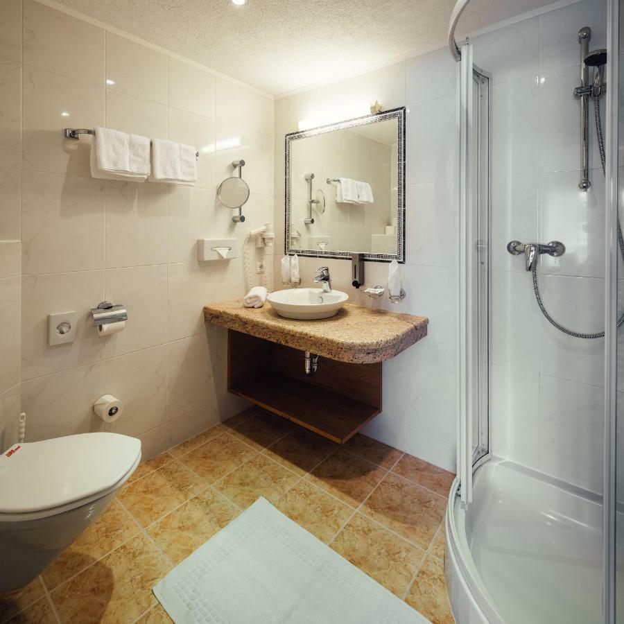 Hotel Garni Angela Ишгъл Екстериор снимка